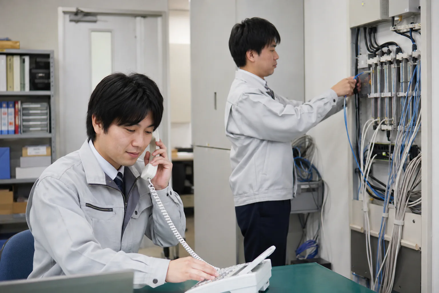 電話と回線の開通準備